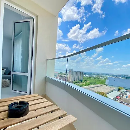 Arena Mall Galleria View And Securities Parking1 Apartament