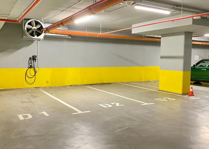 Arena Mall Galleria View And Securities Parking1