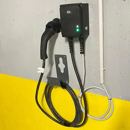 Apartment Arena Mall Galleria View And Securities Parking1